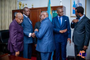 Lire la suite à propos de l’article Cérémonie de Passation de Pouvoir au Cadastre Minier : Une Nouvelle Équipe Dirigeante Engagée et déterminée à relever les défis du secteur minier RDC